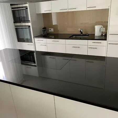Apartment For 1 To 6 People, 3 Double Beds *
