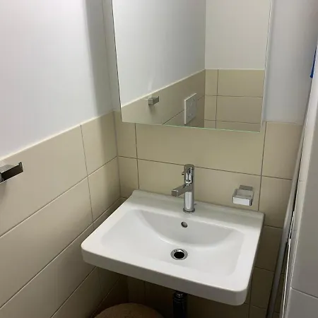 Apartman For 1 To 6 People, 3 Double Beds